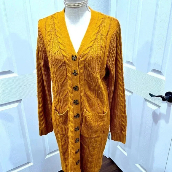 Olive and Oak long Camel Cardigan button front with pockets - Picture 1 of 6